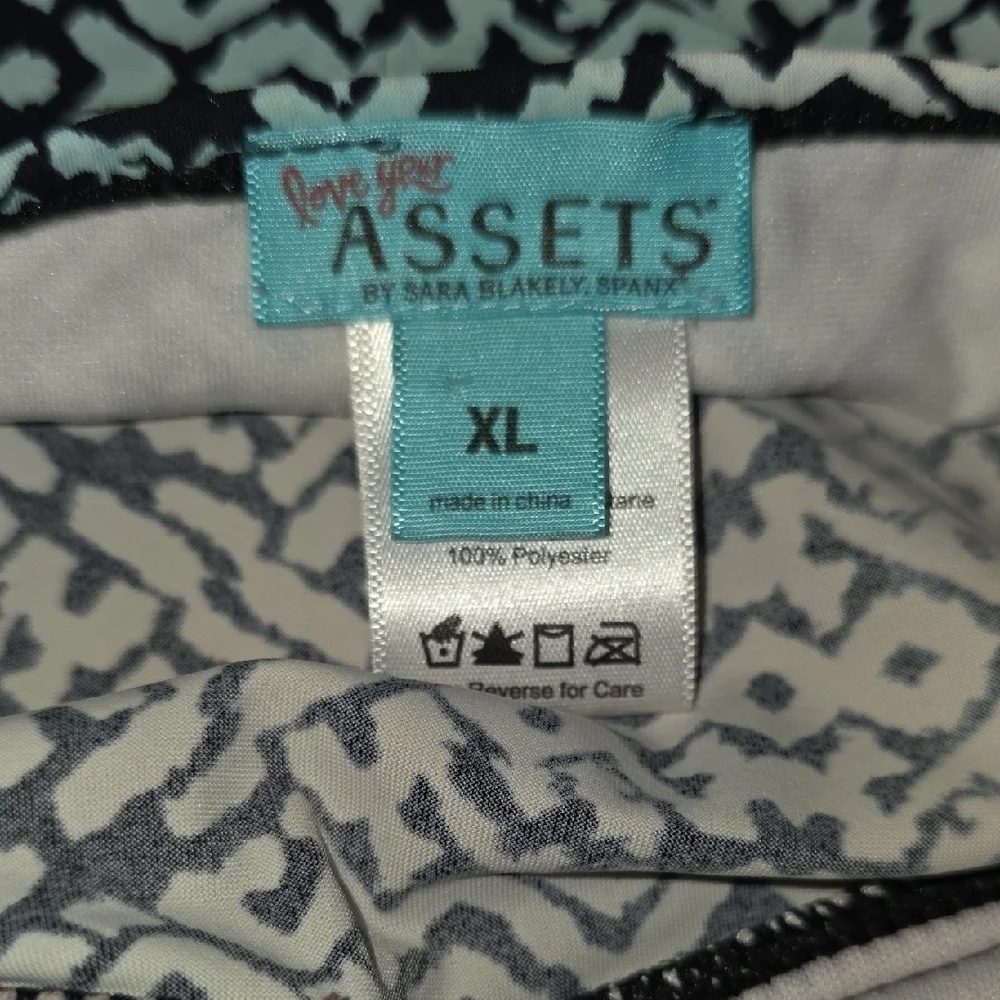 Assets By Spanx dive into